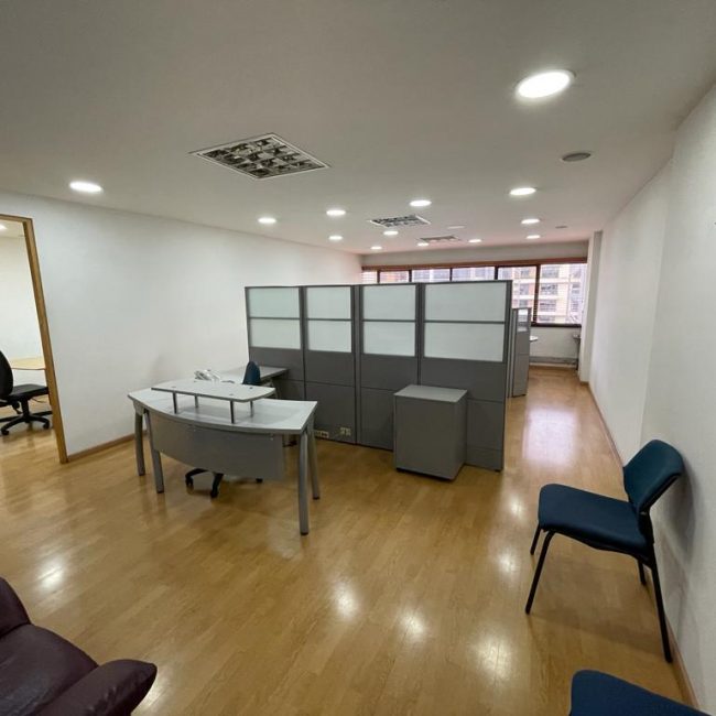 Oficina 705- Torre Sur